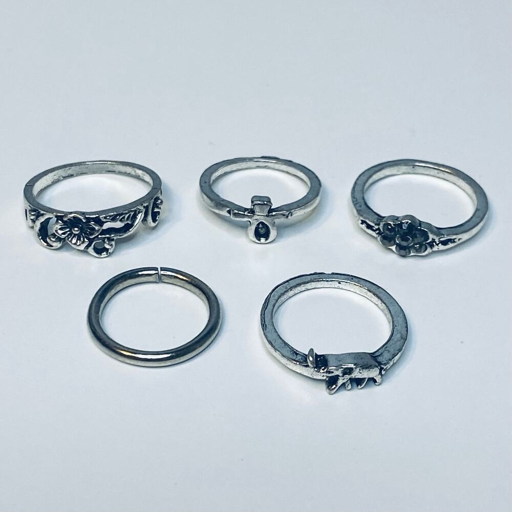 5 Piece Women's Fashion Jewelry Silver Color Stack Accent Rings Set Boho